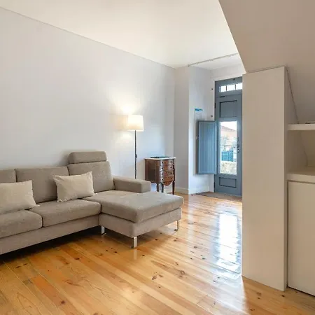 Fancy Duplex W/ Patio By Lovelystay * Lisbon